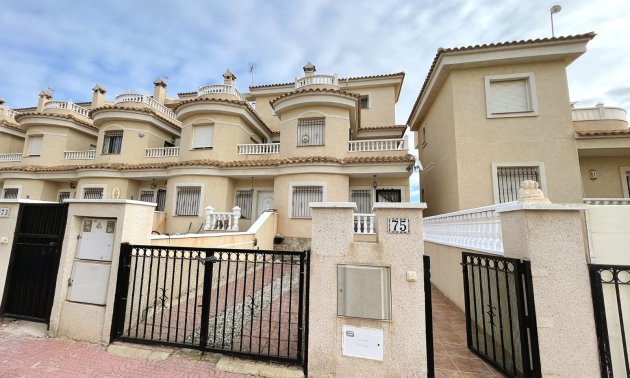 Adosado - Reventa - Ciudad Quesada - Lo Marabu