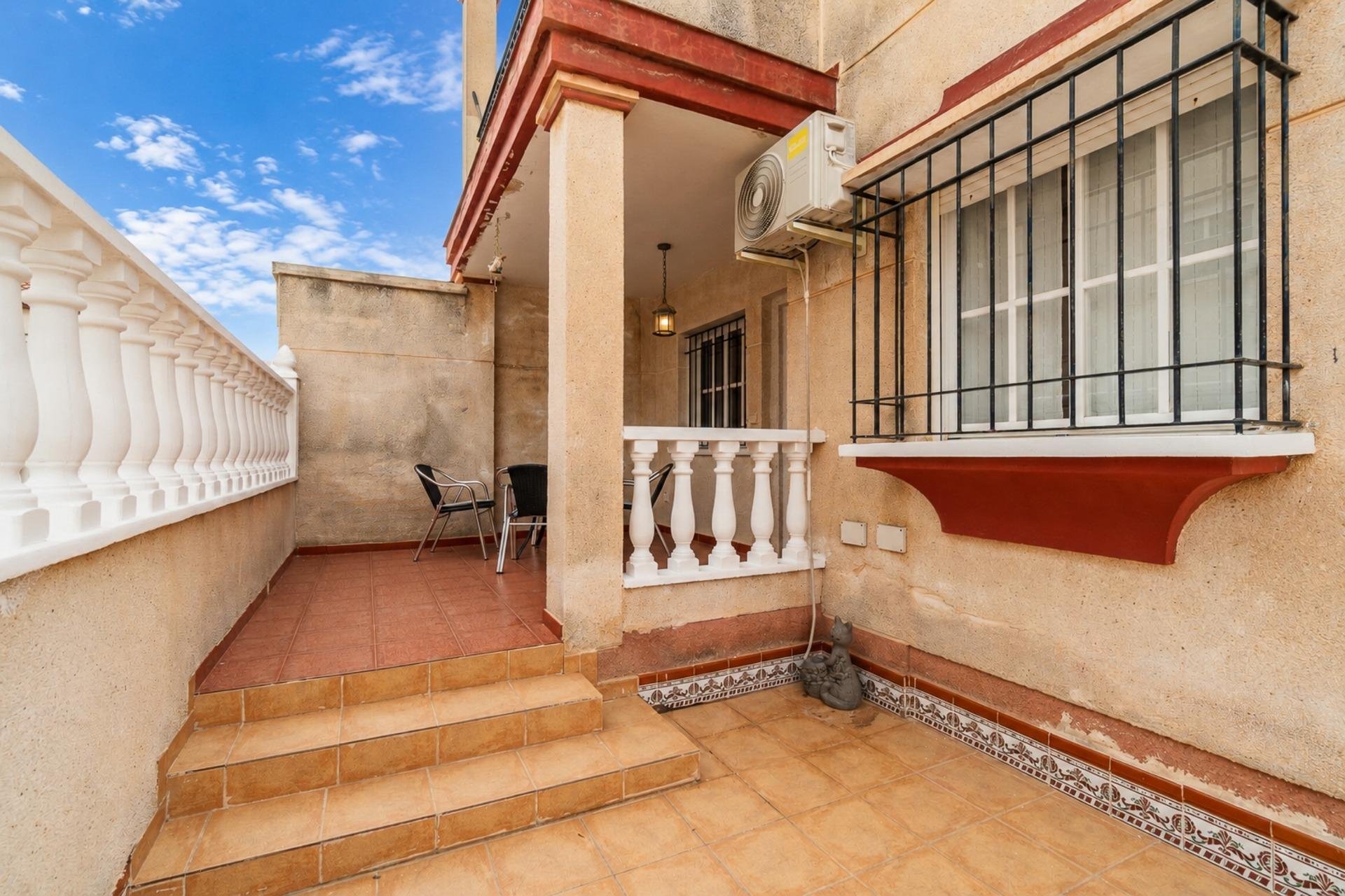 Alquiler a largo plazo - Apartamento / piso -
Orihuela Costa - Playa Flamenca