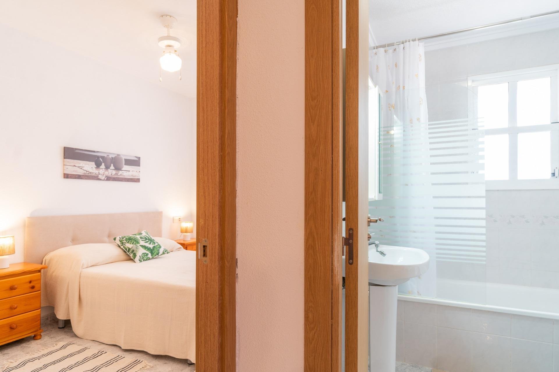 Alquiler a largo plazo - Apartamento / piso -
Orihuela Costa - Playa Flamenca