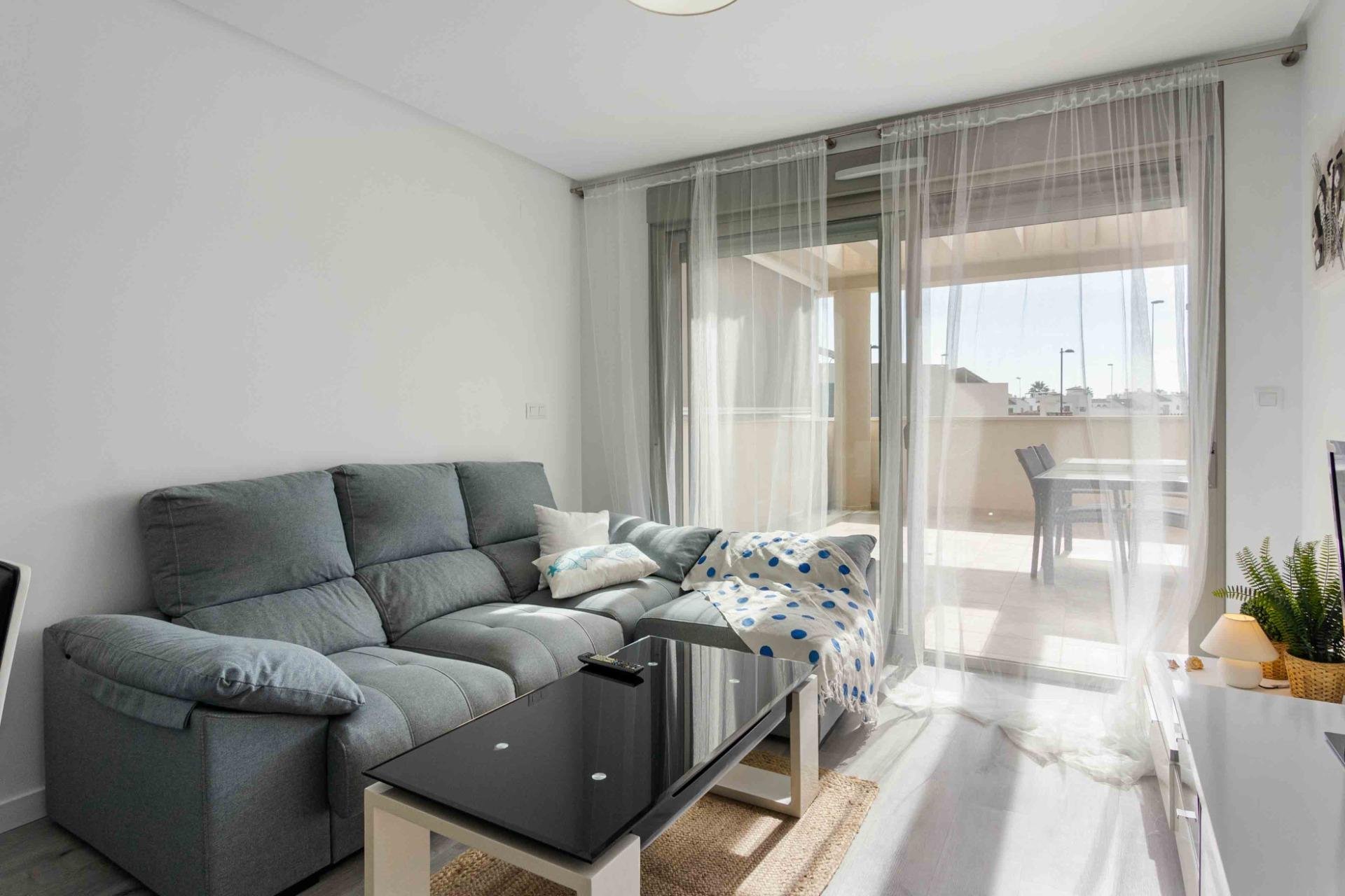 Alquiler a largo plazo - Apartamento / piso -
Orihuela Costa - Villamartin