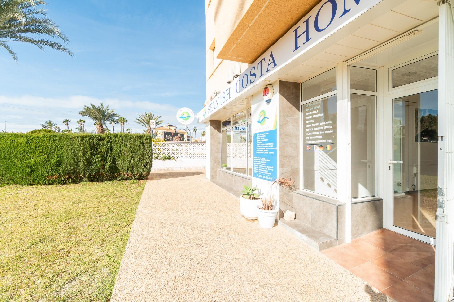 Alquiler a largo plazo - Comercial -
Orihuela Costa - La Zenia
