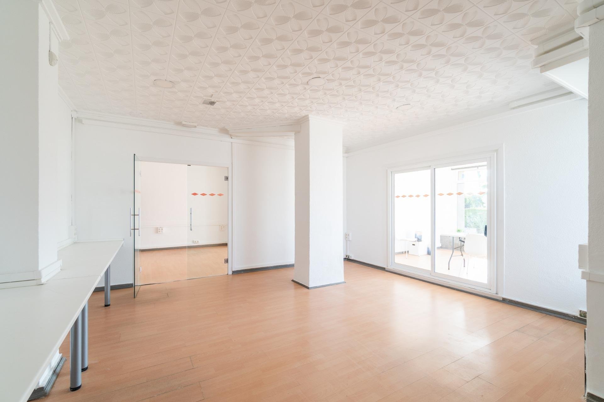 Alquiler a largo plazo - Comercial -
Orihuela Costa - La Zenia