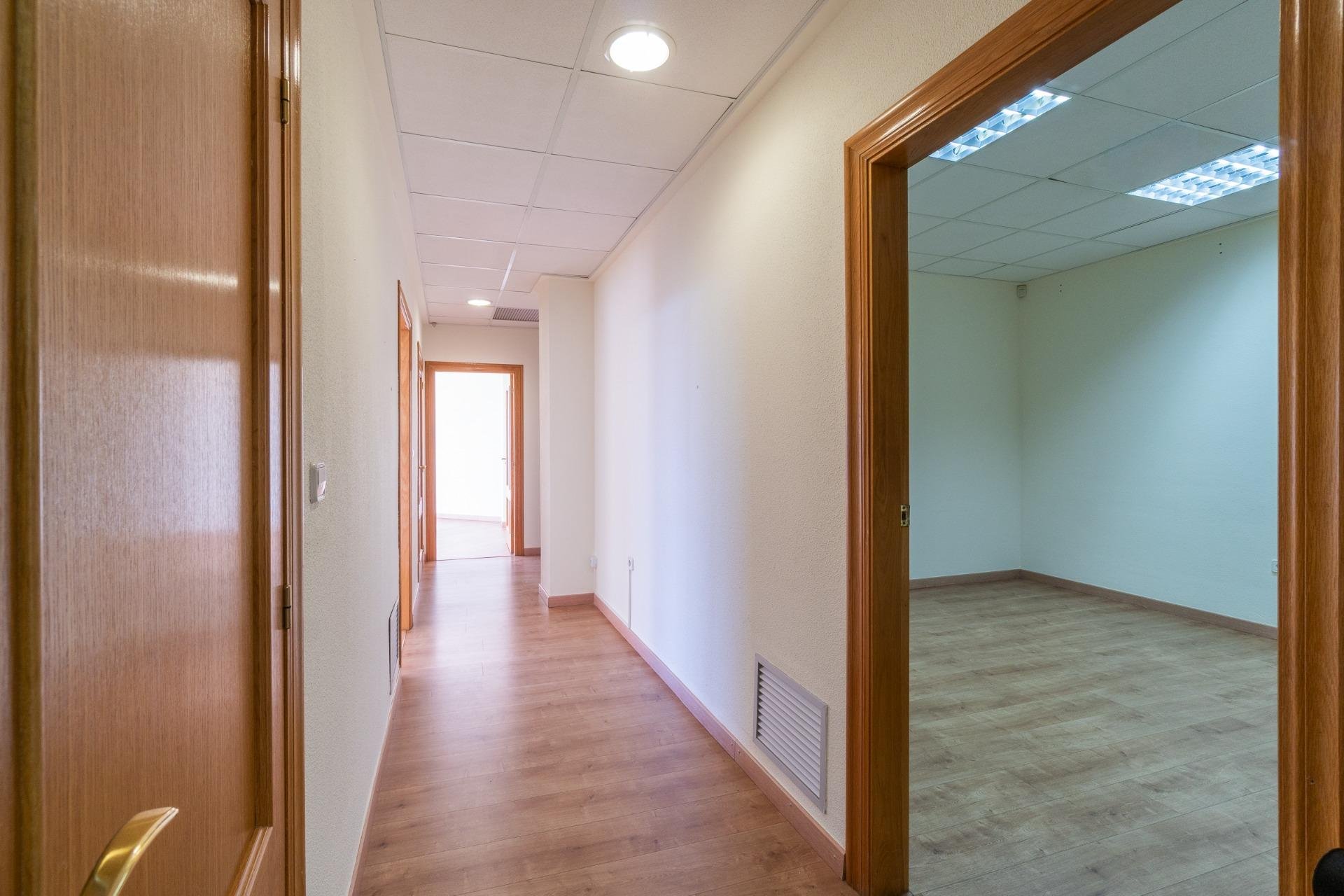 Alquiler a largo plazo - Comercial -
Orihuela Costa - Playa Flamenca