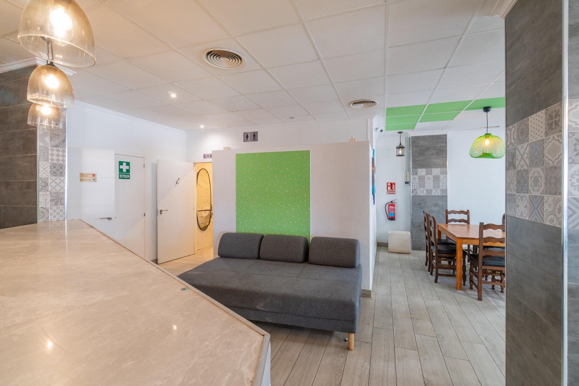 Alquiler a largo plazo - Comercial -
San Fulgencio - La Marina