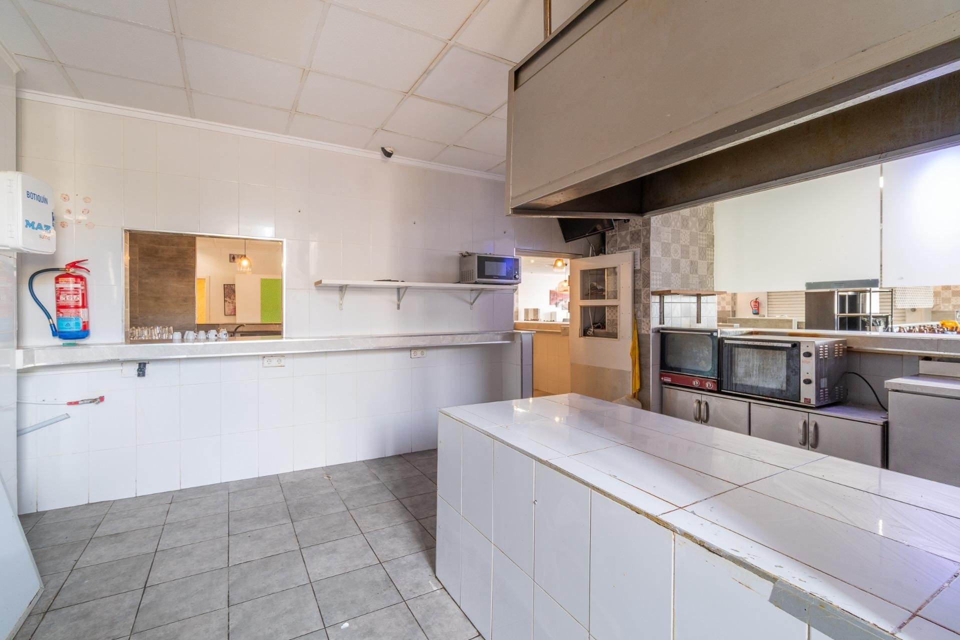 Alquiler a largo plazo - Comercial -
San Fulgencio - La Marina