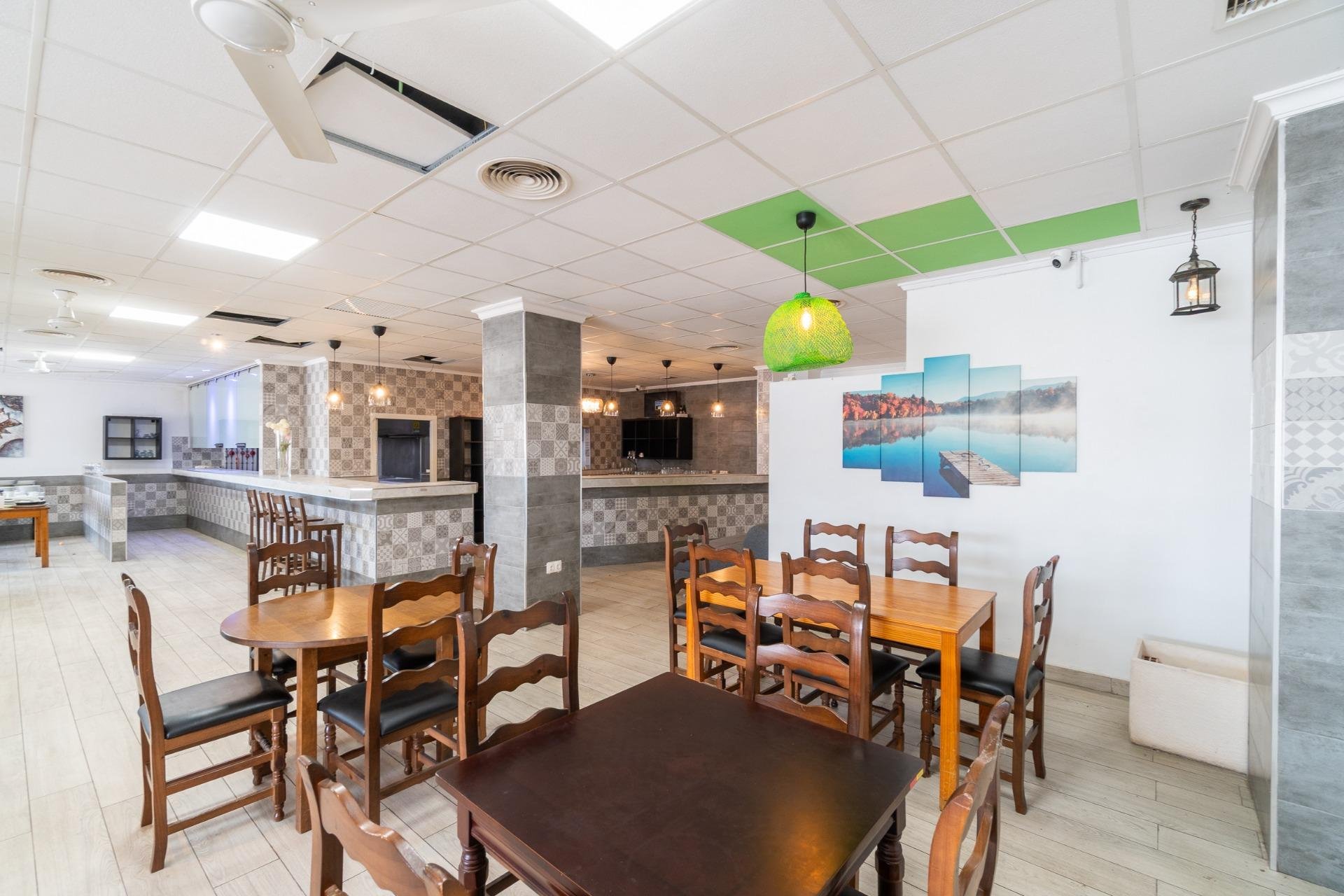 Alquiler a largo plazo - Comercial -
San Fulgencio - La Marina