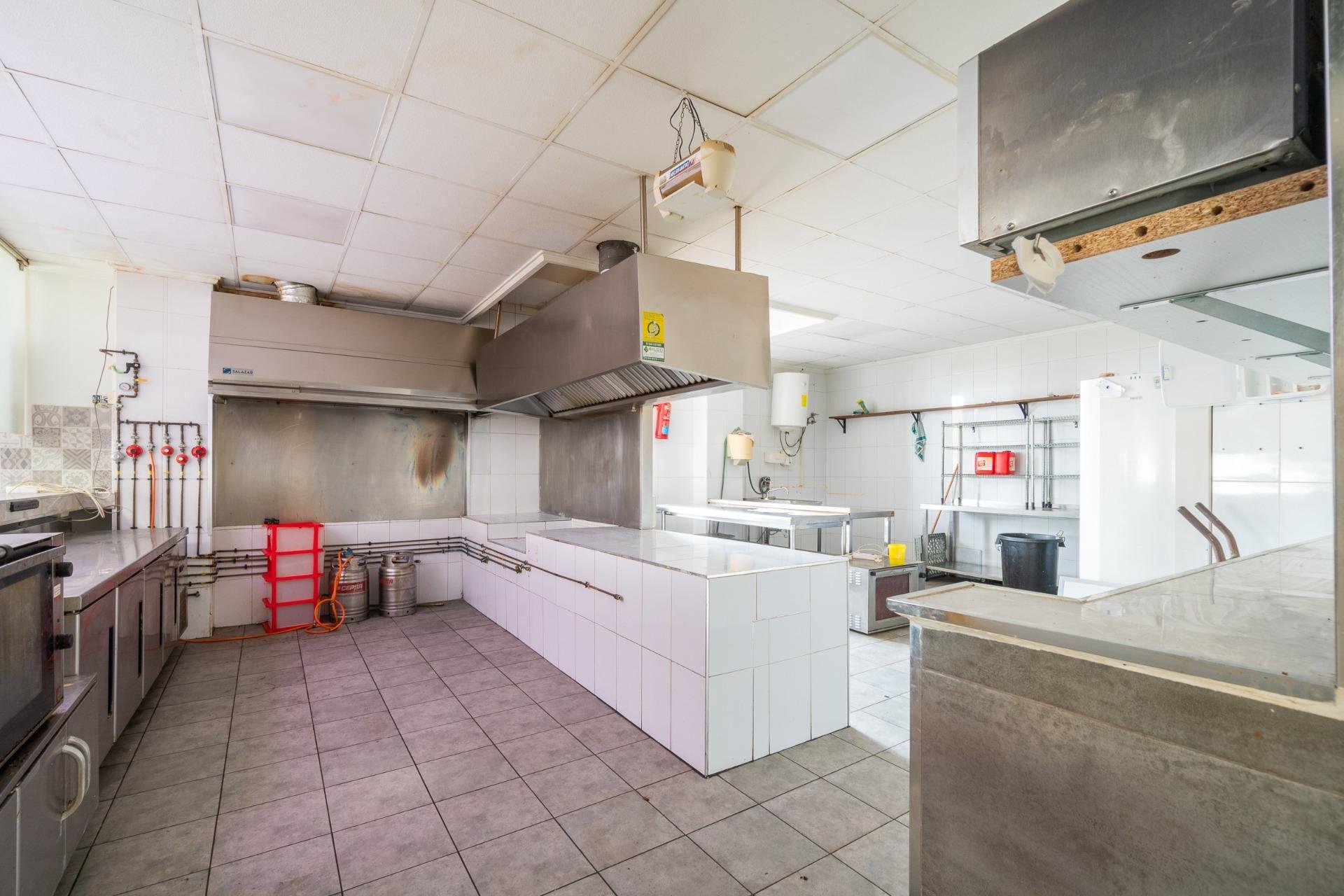 Alquiler a largo plazo - Comercial -
San Fulgencio - La Marina