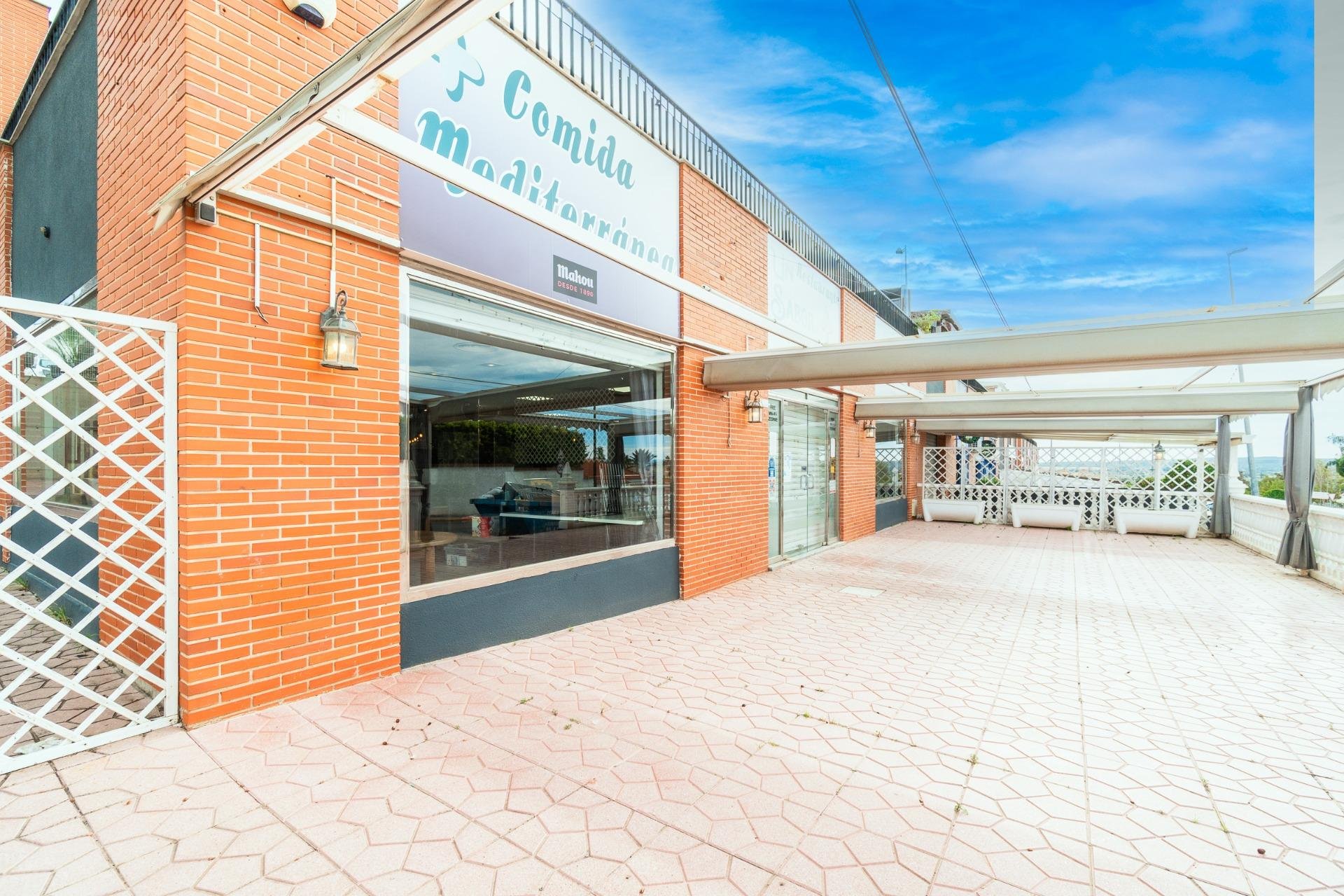 Alquiler a largo plazo - Comercial -
San Fulgencio - La Marina