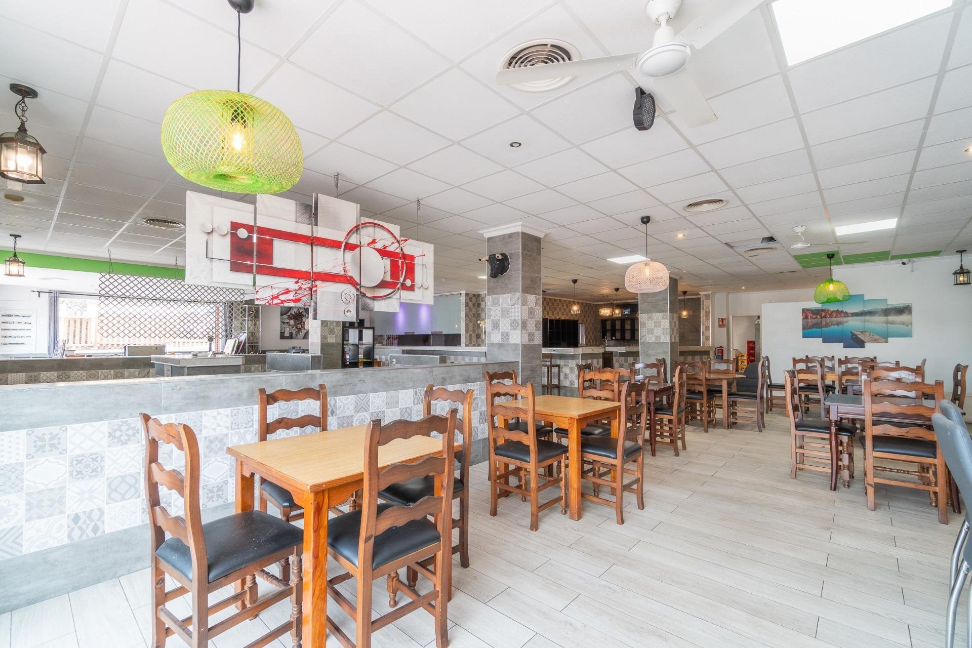 Alquiler a largo plazo - Comercial -
San Fulgencio - La Marina