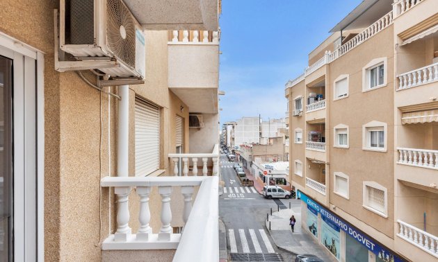 Apartamento / piso - Reventa - Torrevieja - Paseo maritimo