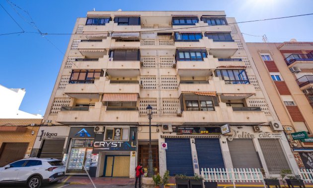 Apartment / flat - Resale - Guardamar del Segura -
                CENTRO