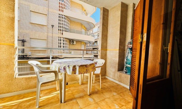 Apartment / flat - Resale - La Mata - La Mata