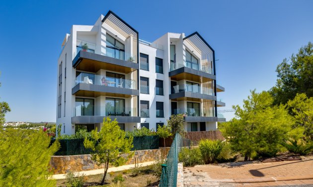 Apartment / flat - Resale - Las Colinas Golf Resort -
                Las Colinas Golf Resort