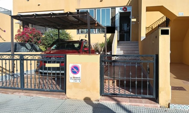 Apartment / flat - Resale - Los Montesinos -
                La Herrada