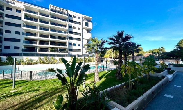 Apartment / flat - Resale - Orihuela Costa -
                Altos de Campoamor