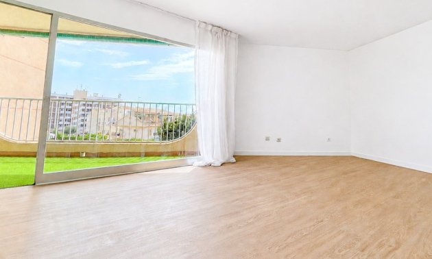 Apartment / flat - Resale - Orihuela Costa -
                Cabo Roig