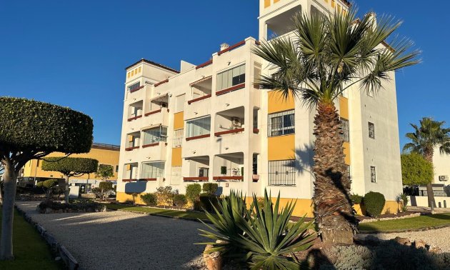 Apartment / flat - Resale - Orihuela Costa - Campoamor