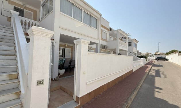 Apartment / flat - Resale - Orihuela Costa - La Zenia