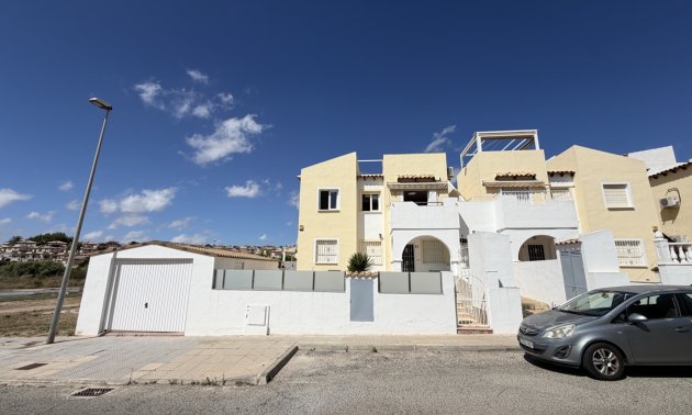 Apartment / flat - Resale - Orihuela Costa - Villamartin