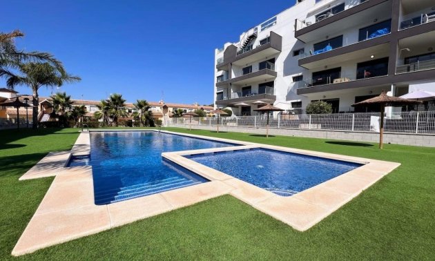 Apartment / flat - Resale - Orihuela Costa - Villamartín