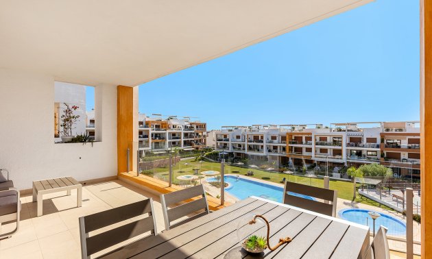 Apartment / flat - Resale - Orihuela Costa - Villamartín