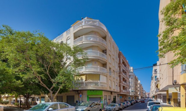 Apartment / flat - Resale - Torrevieja - Acequion