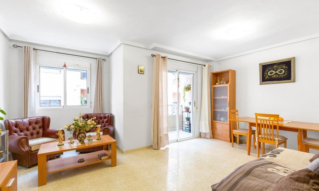 Apartment / flat - Resale - Torrevieja - Centro
