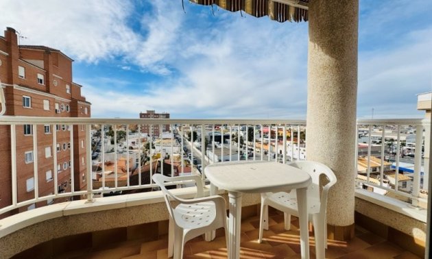 Apartment / flat - Resale - Torrevieja - Centro