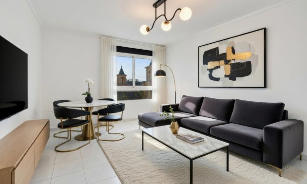 Apartment / flat - Resale - Torrevieja - Centro