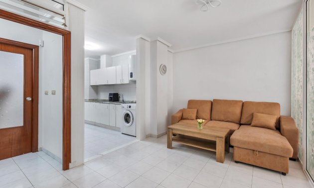 Apartment / flat - Resale - Torrevieja - Centro
