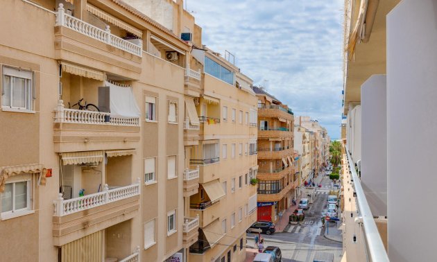 Apartment / flat - Resale - Torrevieja - Centro