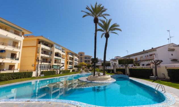 Apartment / flat - Resale - Torrevieja - La Mata