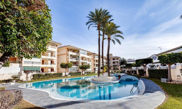 Apartment / flat - Resale - Torrevieja - La Mata