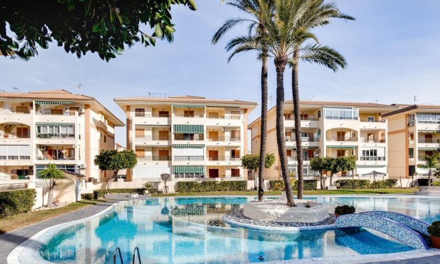 Apartment / flat - Resale - Torrevieja - La Mata