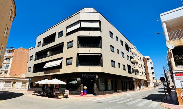 Apartment / flat - Resale - Torrevieja - La Mata