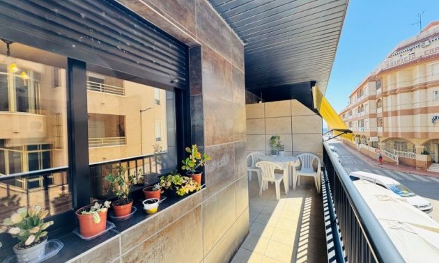 Apartment / flat - Resale - Torrevieja - La Mata