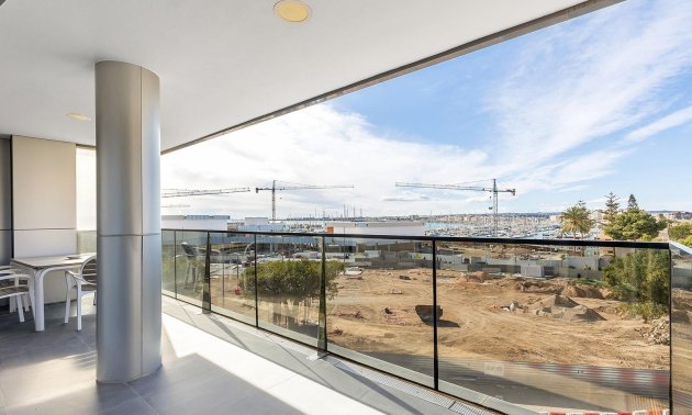 Apartment / flat - Resale - Torrevieja -
                Paseo maritimo