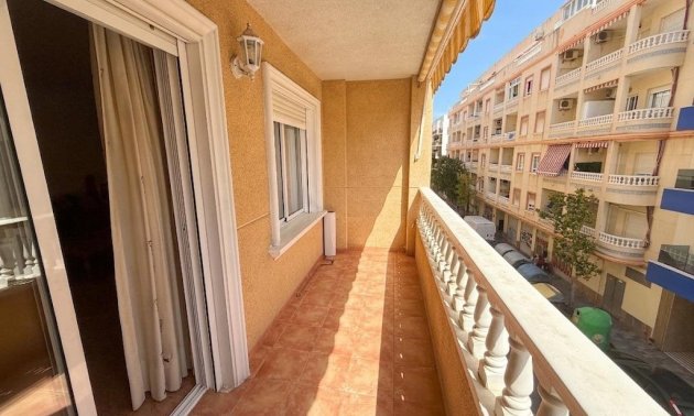 Apartment / flat - Resale - Torrevieja - Playa del Cura