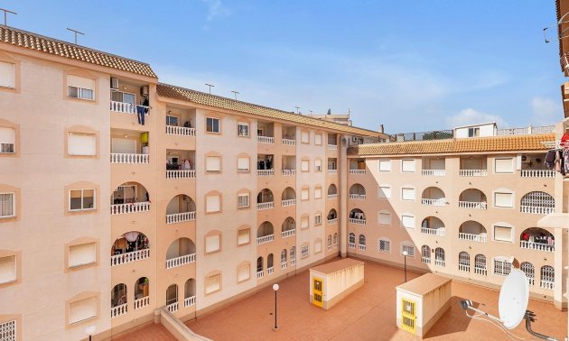 Apartment / flat - Resale - Torrevieja - Playa del Cura
