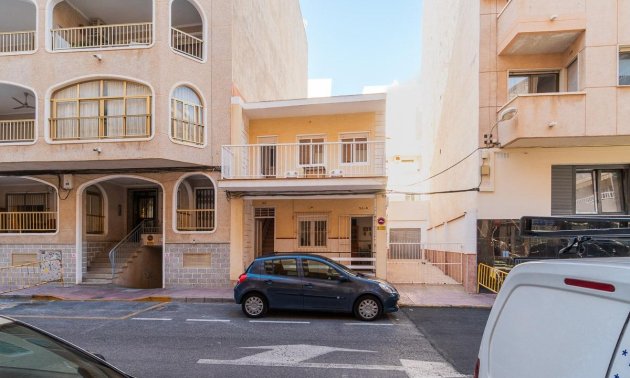 Apartment / flat - Resale - Torrevieja - Playa del Cura