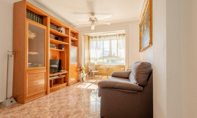 Apartment / flat - Resale - Torrevieja - Playa del Cura