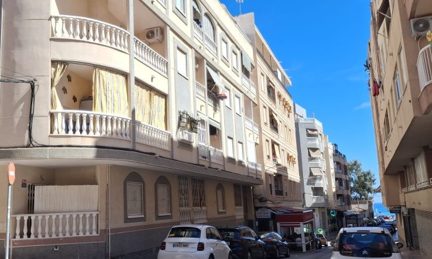 Apartment / flat - Resale - Torrevieja - Playa Los Locos