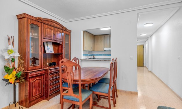 Apartment / flat - Resale - Torrevieja -
                Torrevieja - Centre