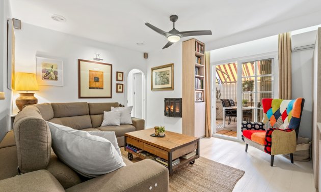 Apartment / flat - Resale - Torrevieja - Torrevieja - Centre