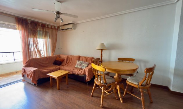 Apartment / flat - Resale - Torrevieja - Torrevieja - Centre