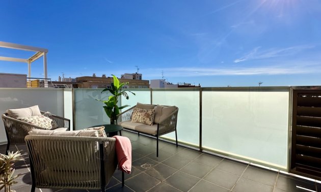 Apartment / flat - Resale - Torrevieja - Torrevieja - Centre