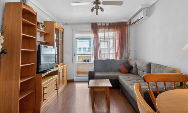 Apartment / flat - Resale - Torrevieja - Torrevieja - Centre
