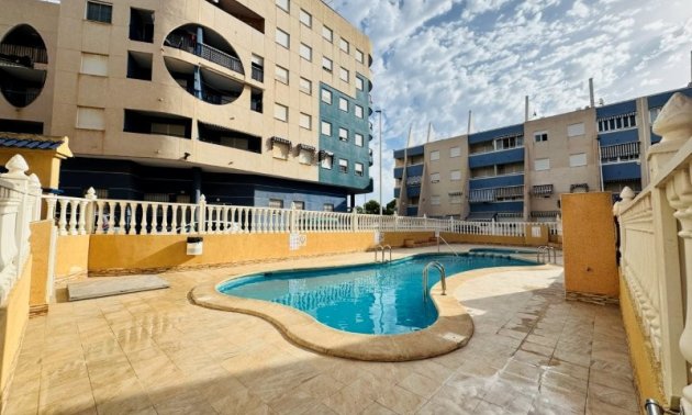 Apartment / flat - Resale - Torrevieja - Torrevista Playa