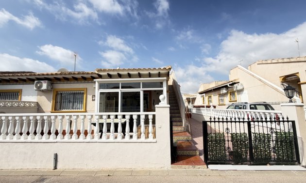 Bungalow - Resale - Orihuela Costa -
                La Zenia