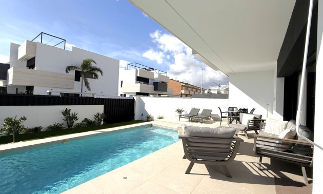 Bungalow - Resale - Pilar de la Horadada -
                Costa Blanca Sur